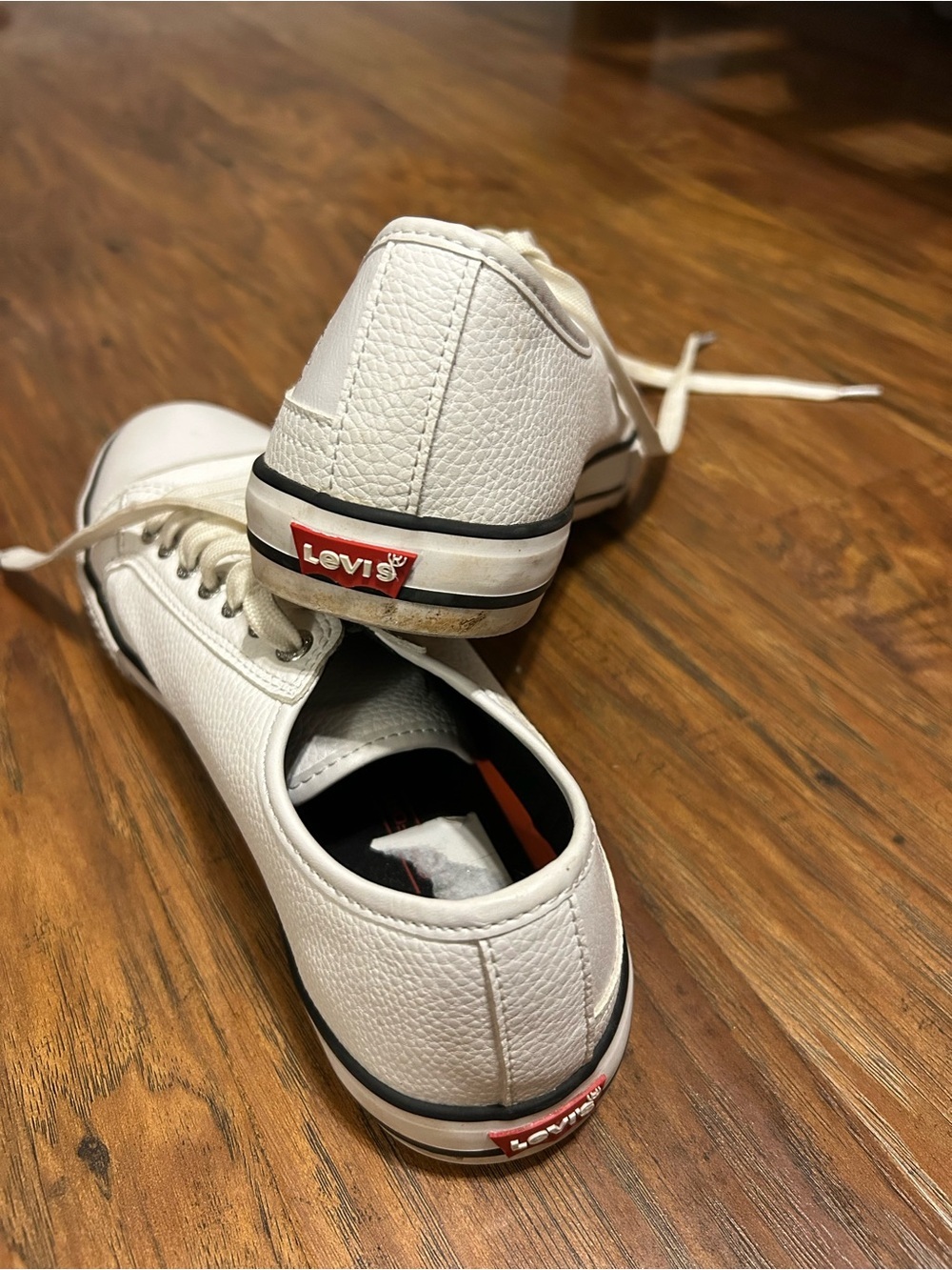 White Low-Top Canvas Sneakers with Black Trim Levi's - Picture 5 of 8